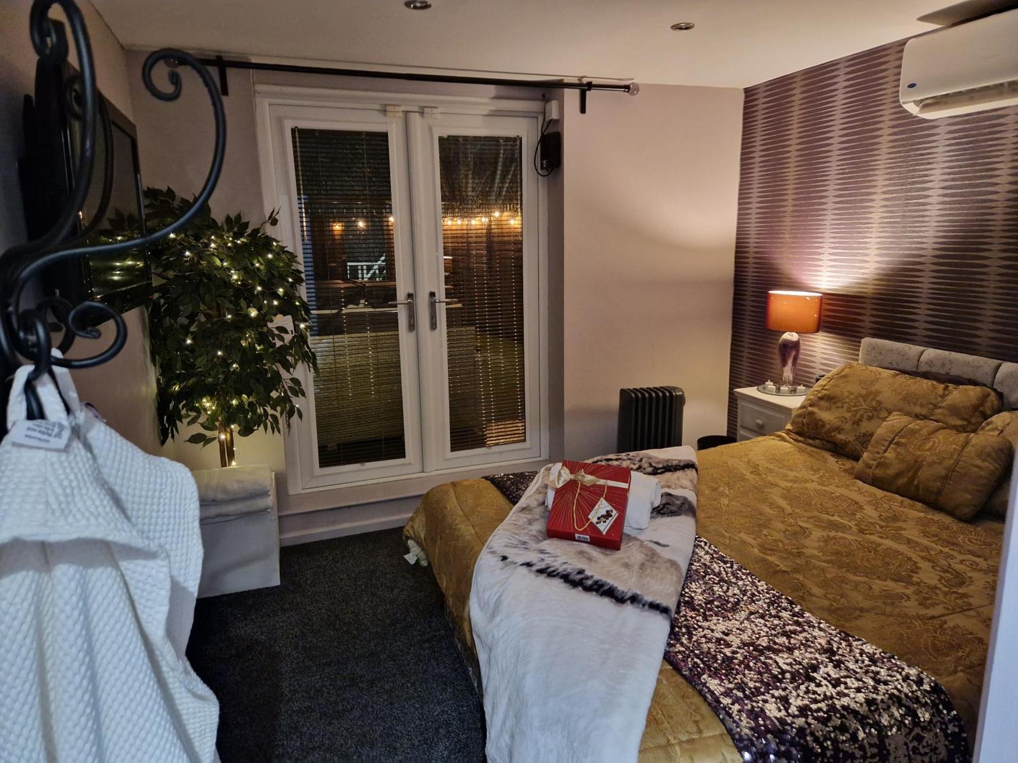 Handsworth The Ivy Garden Suite (Adults Only) חדר תמונה